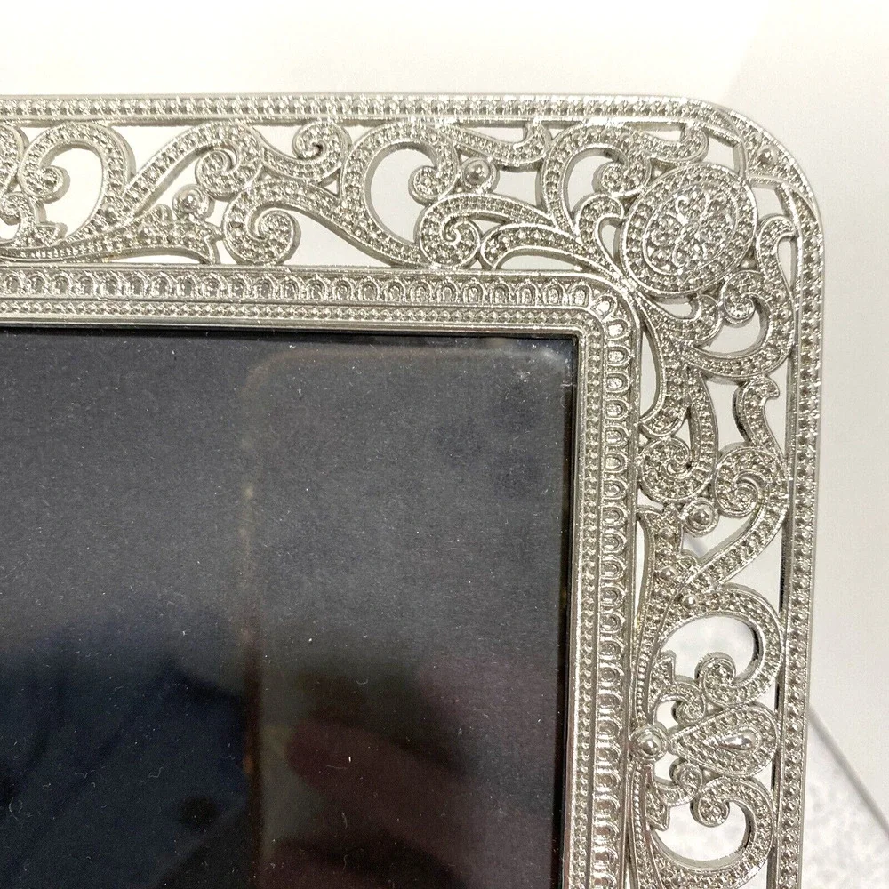 Sheffield Home Photo Frame 4 X 6 Ornate Silver Toned Textured Filigree Pattern